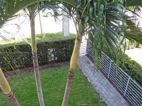 1045 NE 18th Ave 102, Fort Lauderdale FL 33304