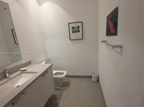 1045 NE 18th Ave 102, Fort Lauderdale FL 33304