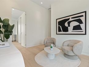 536 W 51st St, Miami Beach FL 33140