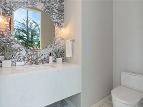 536 W 51st St, Miami Beach FL 33140