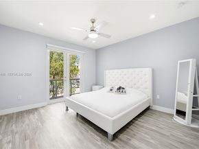 10530 NW 63rd Ter, Doral FL 33178