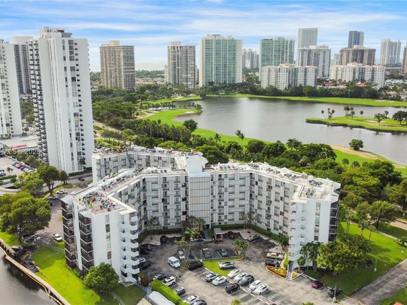 3401 N Country Club Dr 311, Aventura FL 33180