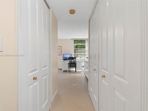 3401 N Country Club Dr 311, Aventura FL 33180