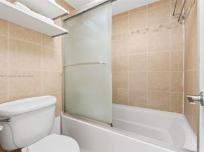 3401 N Country Club Dr 311, Aventura FL 33180