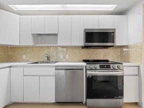 3401 N Country Club Dr 311, Aventura FL 33180