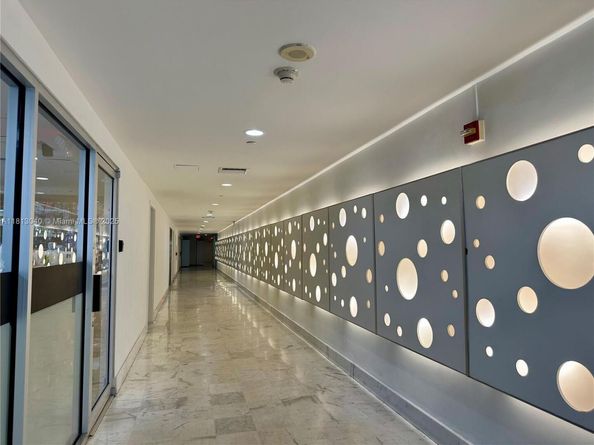 1000 West Ave 932, Miami Beach FL 33139