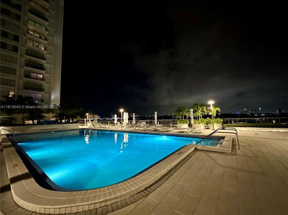 1000 West Ave 932, Miami Beach FL 33139