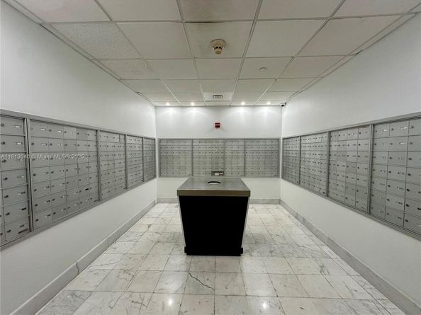 1000 West Ave 932, Miami Beach FL 33139