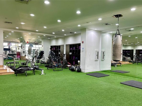 1000 West Ave 932, Miami Beach FL 33139