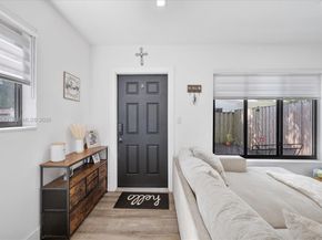 1530 N 69th Way, Hollywood FL 33024
