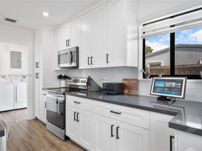 1530 N 69th Way, Hollywood FL 33024