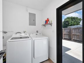 1530 N 69th Way, Hollywood FL 33024