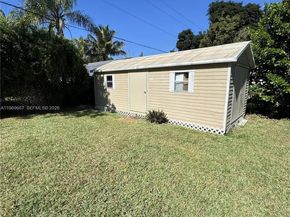 19520 SW 128th Ave, Miami FL 33177