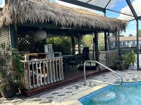 2827 Mckinley St, Hollywood FL 33020