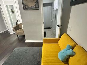 2827 Mckinley St, Hollywood FL 33020