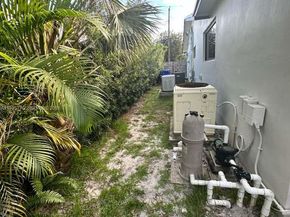 2827 Mckinley St, Hollywood FL 33020