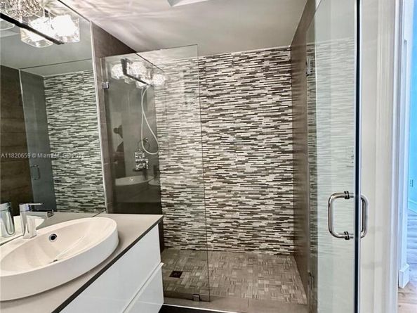 1330 West Ave 3007, Miami Beach FL 33139