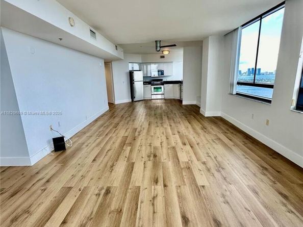 1330 West Ave 3007, Miami Beach FL 33139