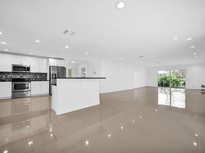 820 E Cypress Ln V38, Pompano Beach FL 33069