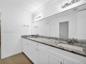 820 E Cypress Ln V38, Pompano Beach FL 33069