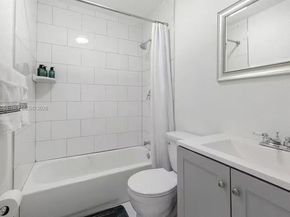 1608 NE 34th St, Oakland Park FL 33334