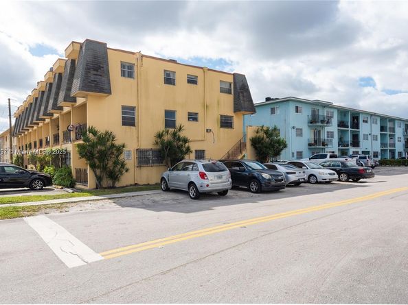3494 E 4th Ave 1207, Hialeah FL 33013
