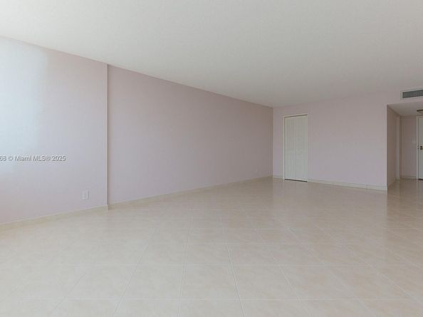 100 Golden Isles Dr PH 1, Hallandale Beach FL 33009