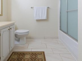 100 Golden Isles Dr PH 1, Hallandale Beach FL 33009