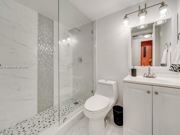 3301 Spanish Moss Ter 302, Lauderhill FL 33319
