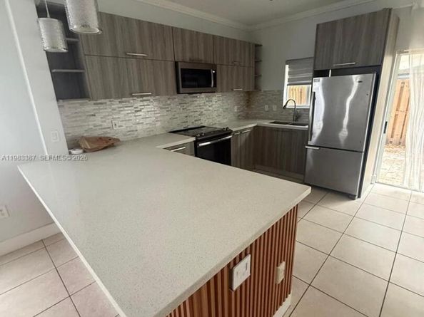 10776 NW 83rd Ter 119, Doral FL 33178