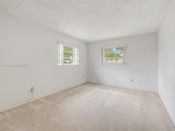 10420 SW 102nd Ave, Miami FL 33176