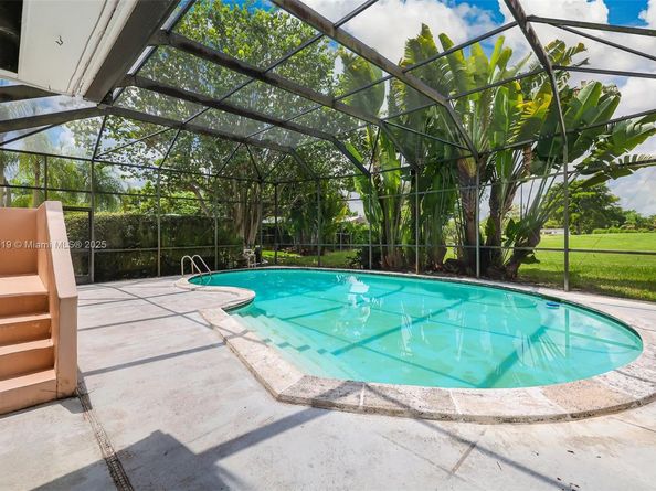 10420 SW 102nd Ave, Miami FL 33176