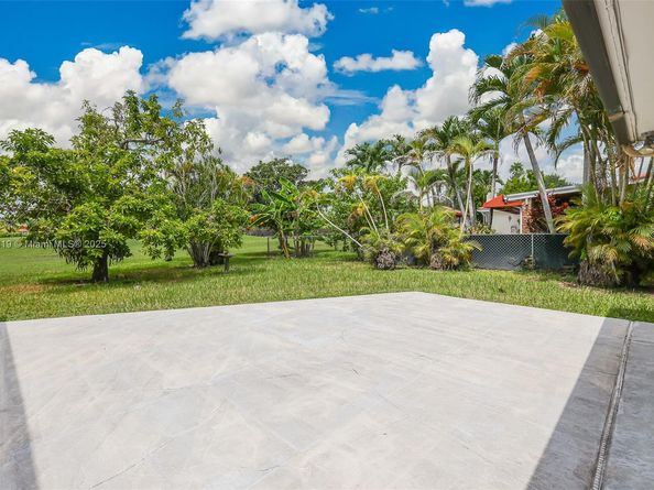 10420 SW 102nd Ave, Miami FL 33176