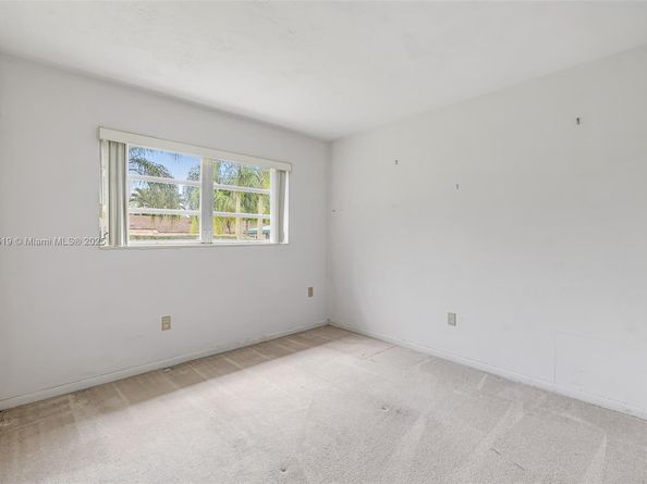 10420 SW 102nd Ave, Miami FL 33176