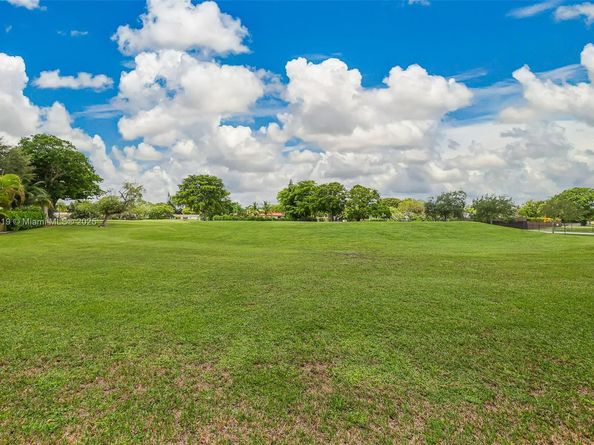 10420 SW 102nd Ave, Miami FL 33176