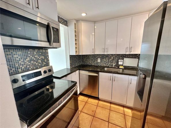 2350 NE 135th St 1101, North Miami FL 33181