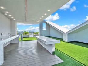 1850 monroe 210, Hollywood FL 33020