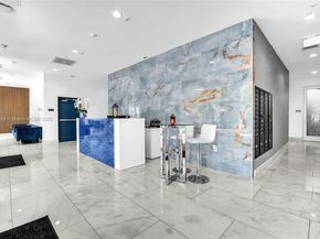 1850 monroe 210, Hollywood FL 33020