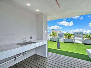 1850 monroe 210, Hollywood FL 33020