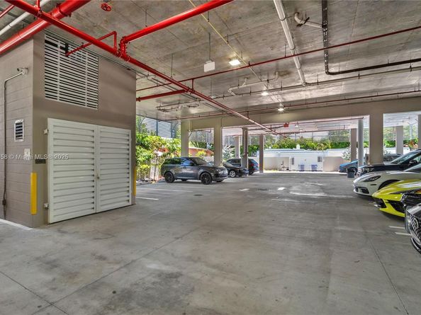 1850 monroe 210, Hollywood FL 33020