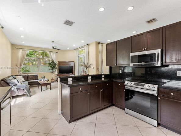 5266 SW 158th Ave, Miramar FL 33027