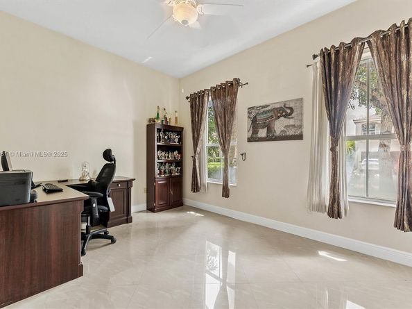 5266 SW 158th Ave, Miramar FL 33027