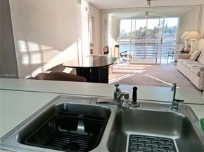 10456 NW 24th Pl 206, Sunrise FL 33322