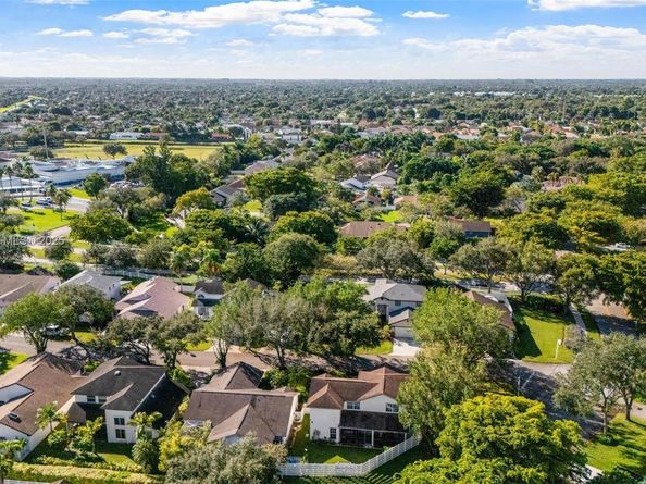 14683 SW 145th Ter, Miami FL 33186