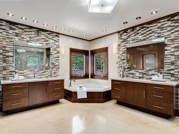 3310 Granada Blvd, Coral Gables FL 33134