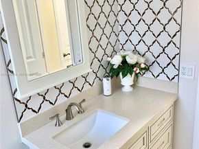 619 NE 14th Ave 301, Hallandale Beach FL 33009