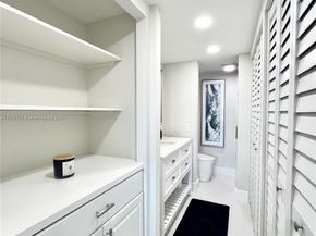 250 NE 20th St 5250, Boca Raton FL 33431