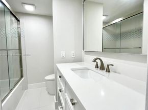 250 NE 20th St 5250, Boca Raton FL 33431