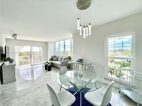 250 NE 20th St 5250, Boca Raton FL 33431