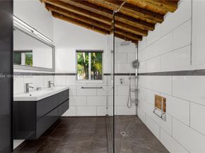 820 NE 83rd St, Miami FL 33138